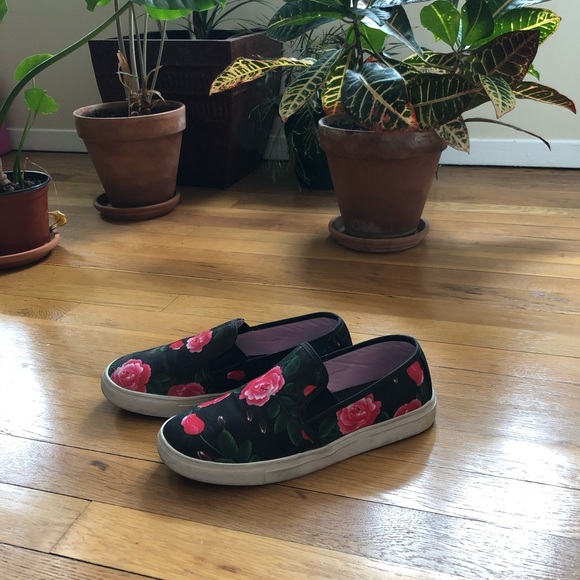 YRU Floral Print Slip-on Sneakers - Picture 5 of 5